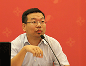 雜志社副主編龔煒主持會(huì)議
