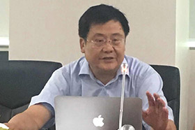 中施企協(xié)信息化專(zhuān)家委員會(huì)主任委員黃如福