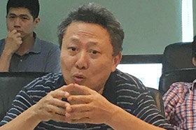 中施企協(xié)信息化專(zhuān)家委員會(huì)副主任鄧和平