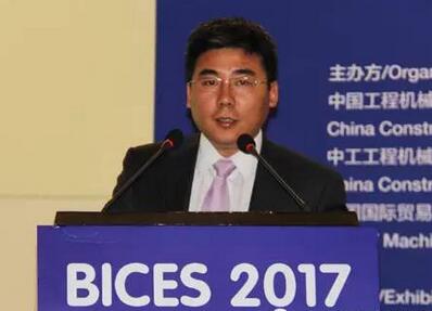 會議由中國國際貿(mào)促會機械行業(yè)分會副會長周衛(wèi)東主持。