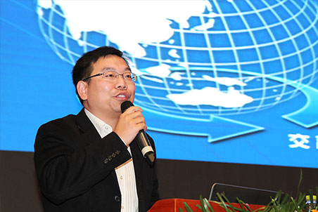 《施工企業(yè)管理》雜志社副主編龔煒主持會(huì)議
